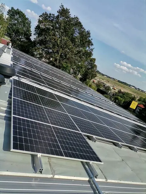 Instalacje fotowoltaiczne i elektryczne wykonane przez Rafix